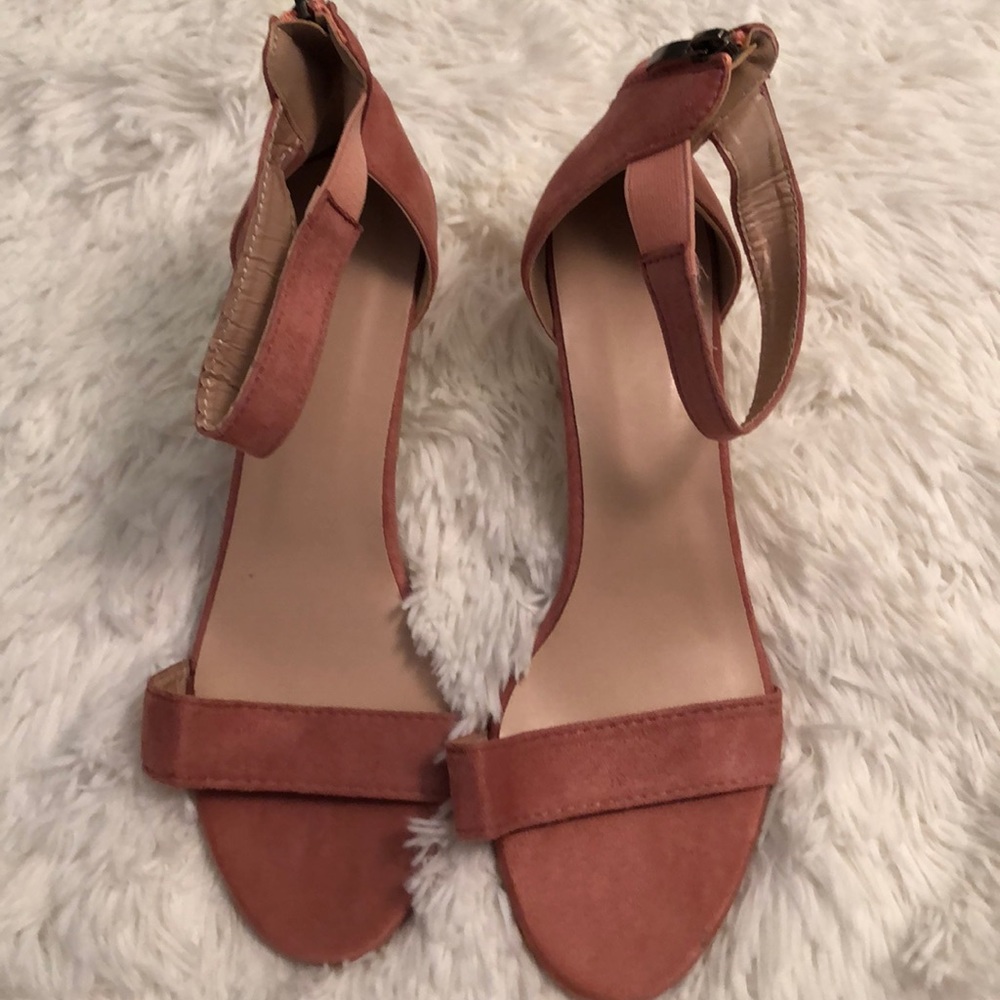 Pink shoes